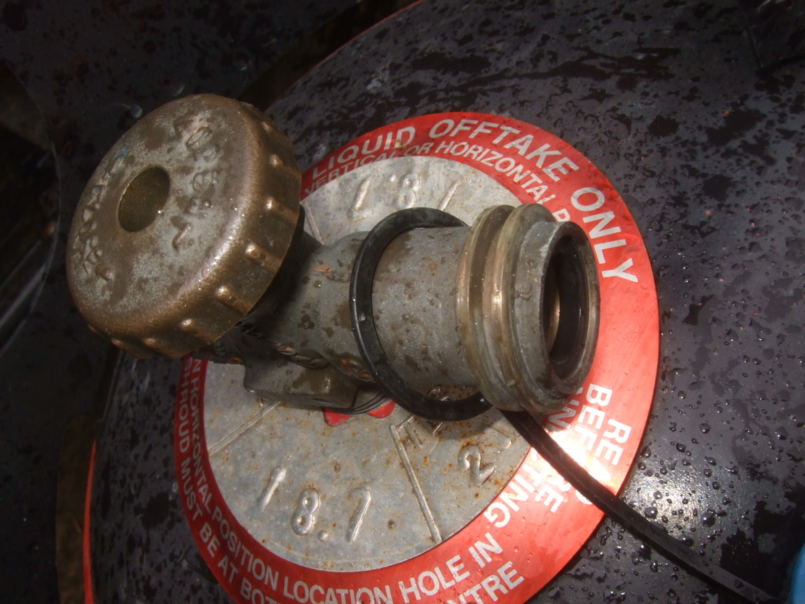 27 mm clip - on type Gas Bottle Connector To Forklift Gas Bottle